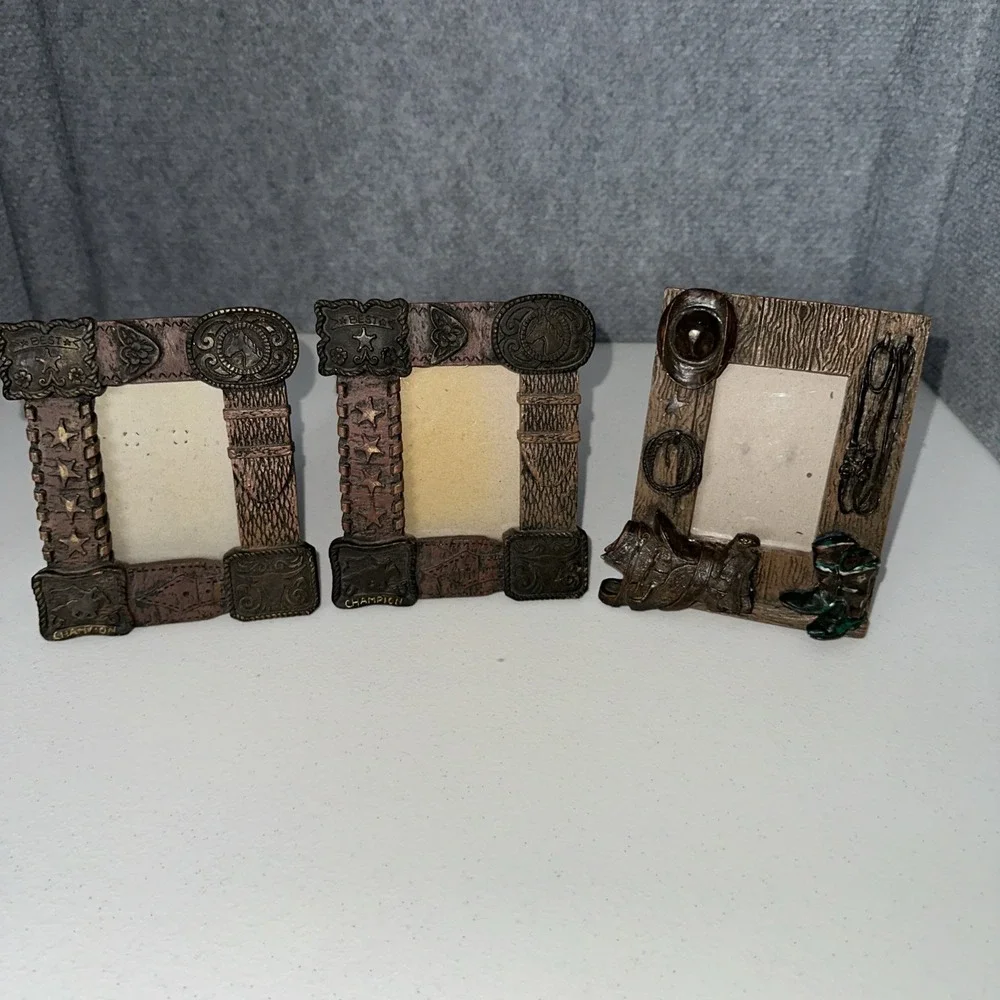 Russ Cowboy Belt Buckle Western Theme 3-D Picture Photo Frame 2.5
